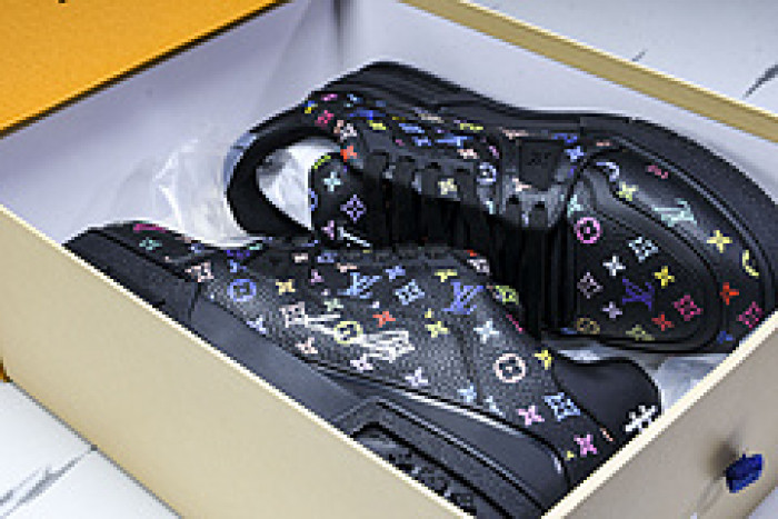 L&V SNEAKERS