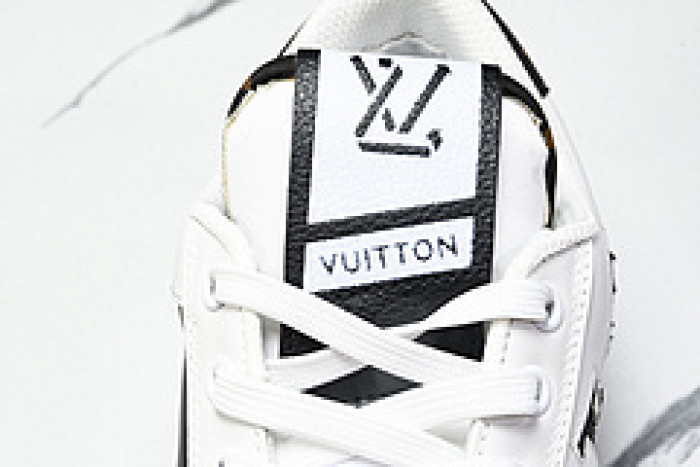 L&V SNEAKERS