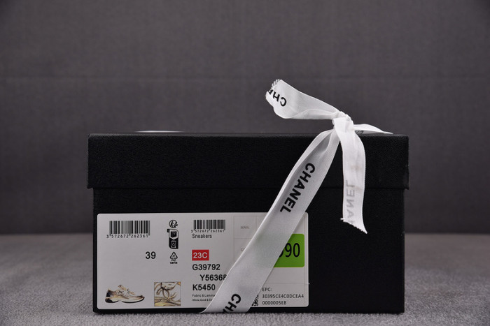 CHANEEL sneaker
