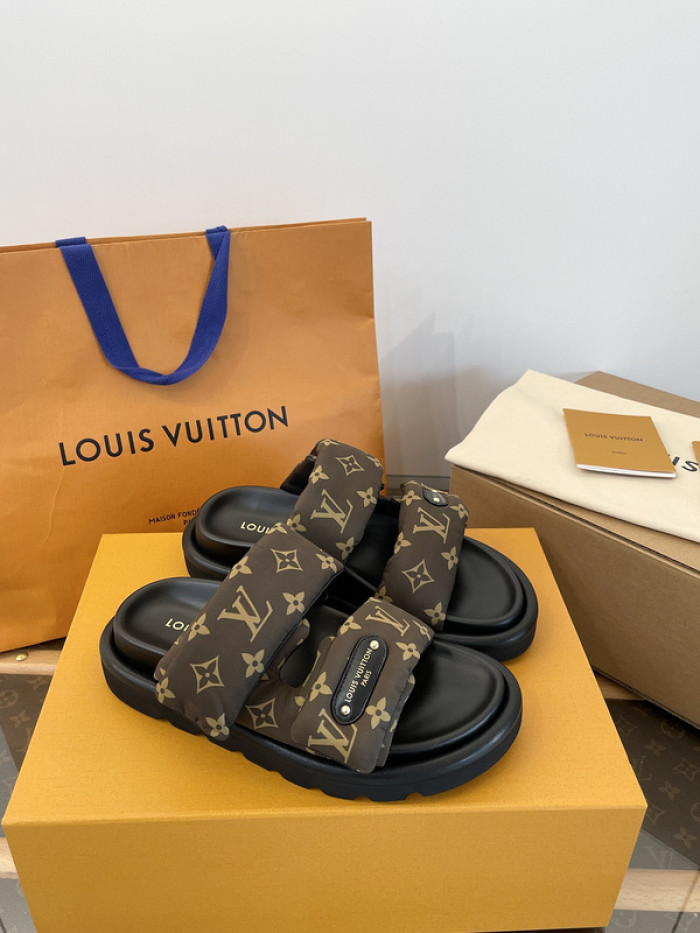 L&V SLIPPERS