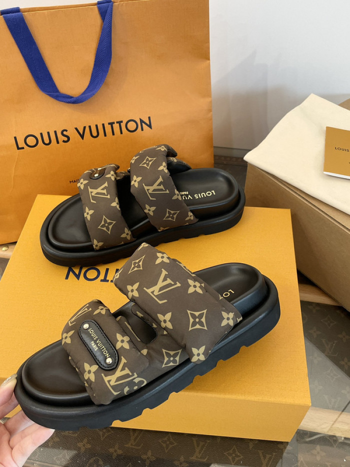 L&V SLIPPERS