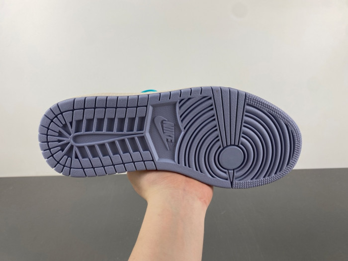 Travis Scott x Air Jordan 1 Low DIY1688-007