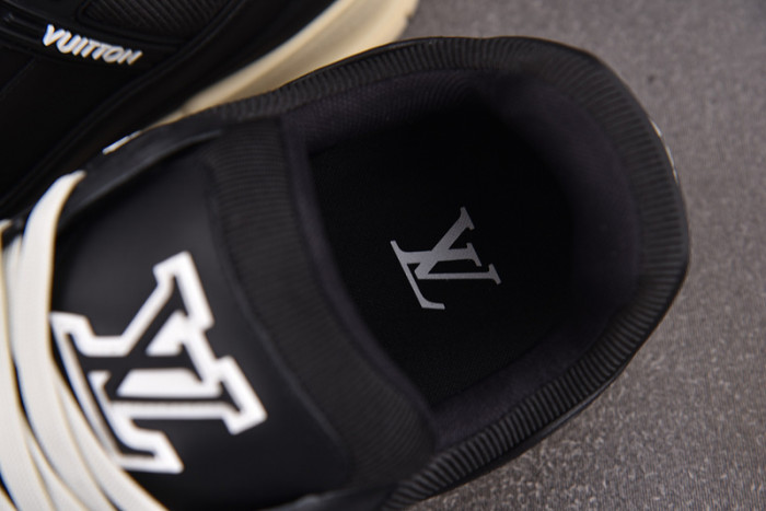 L&V SNEAKERS