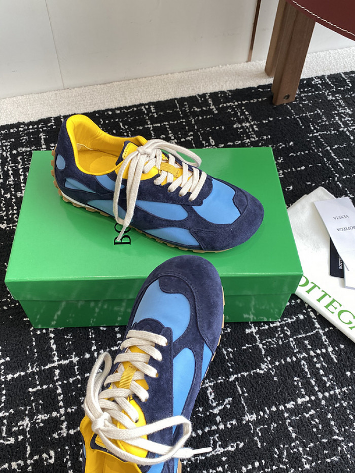 b0tte*a Ven*ta sneaker