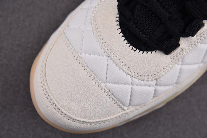 CHANEEL sneaker