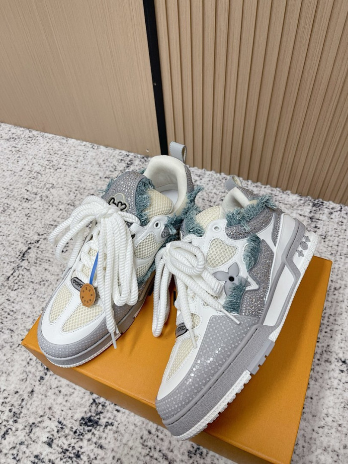 L&VT SNEAKERS
