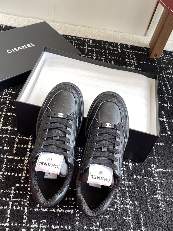 CHANEEL sneaker