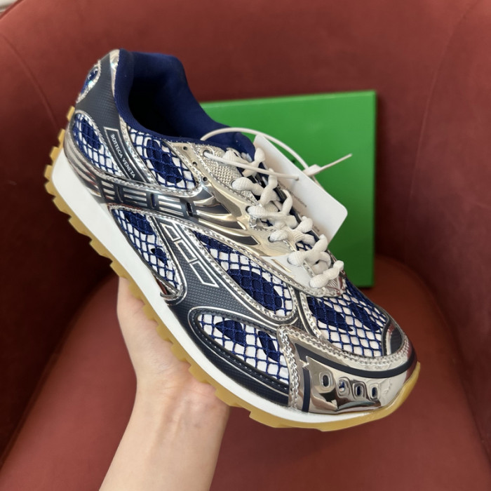 b0tte*a Ven*ta sneaker