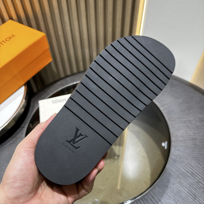 L&V SLIPPERS