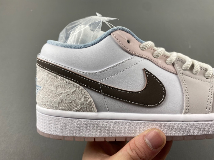 Air Jordan 1 Low LB8859-101