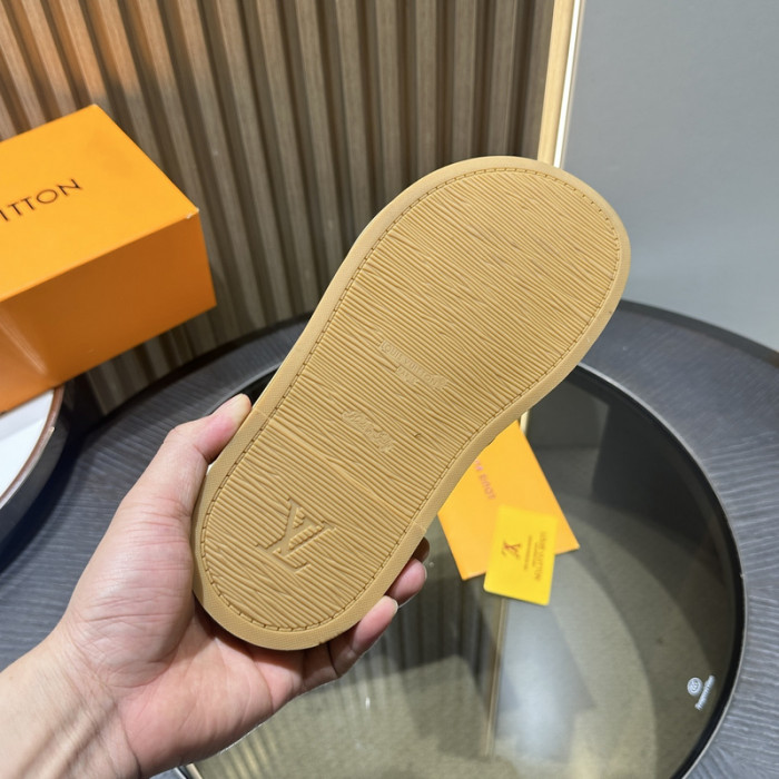 L&V SLIPPERS