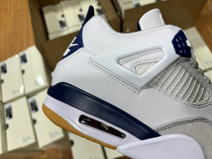 Nike SB x Air Jordan 4 “Navy” DR5415-100