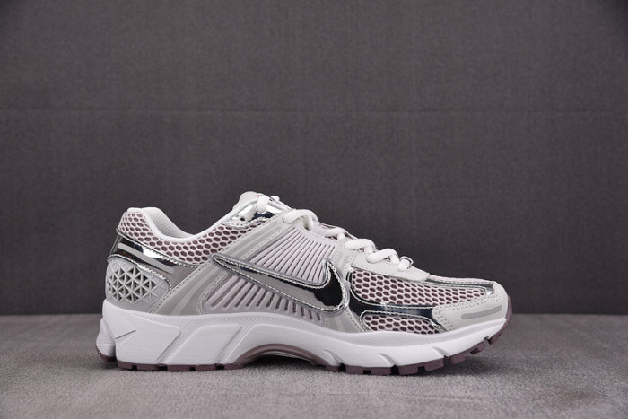 NK Zoom Vomero 5 Metallic Silver Platinum Violet HV6417-001
