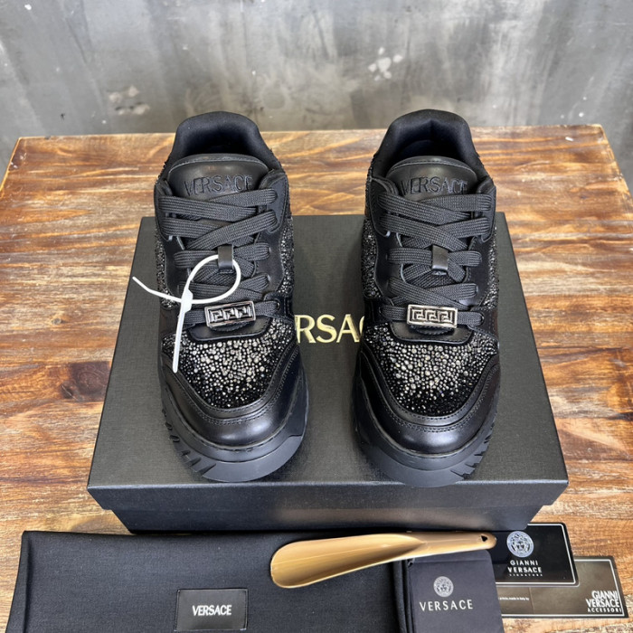 VER DESIGNER SNEAKERS