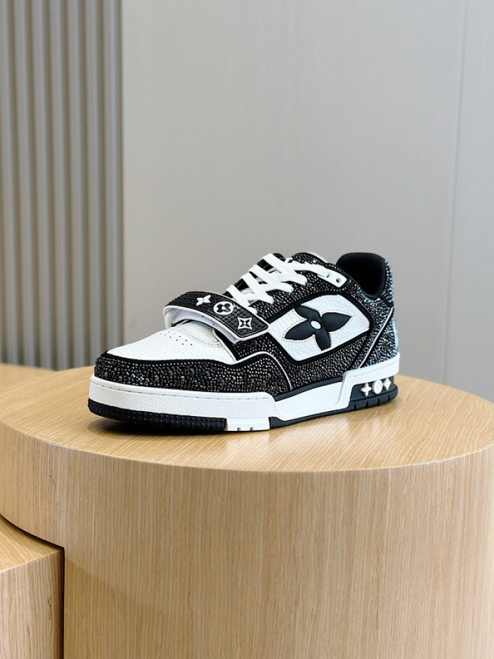 L&V SNEAKERS