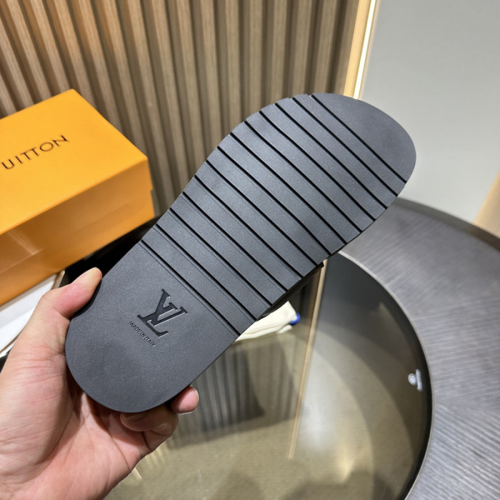 L&V SLIPPERS
