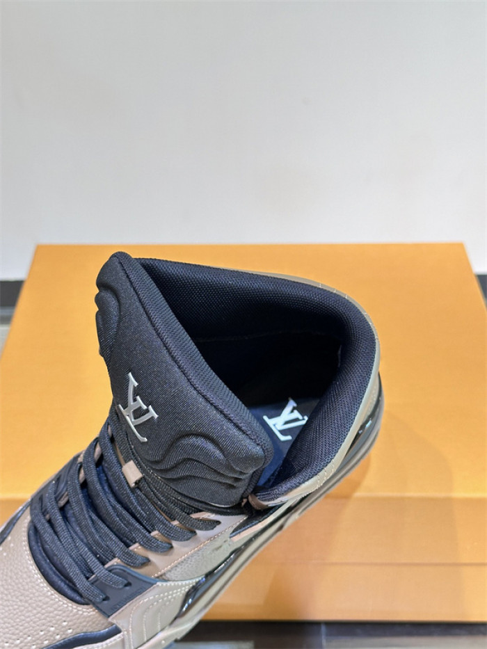 L&V SNEAKERS