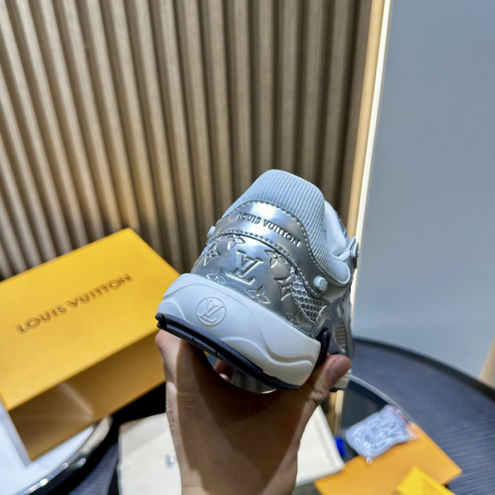 L&V SNEAKERS