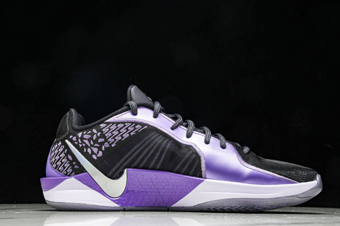 Nk Sabrina 2 "Court Vision"  FZ1517-500