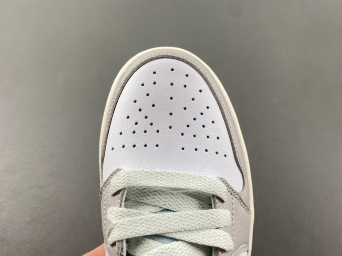 Air Jordan 1 Retro Low  HF3144-100