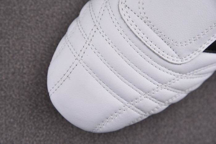 AD Taekwondo White Black  JQ4774