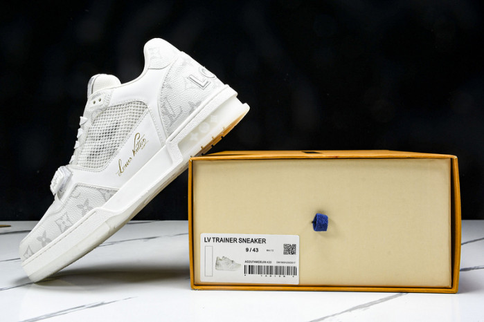 L&V SNEAKERS
