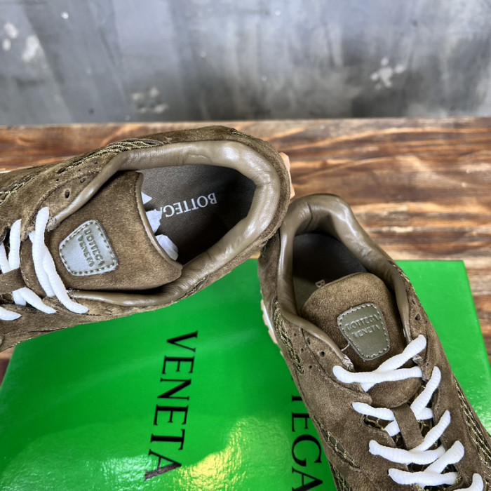 bo*te*ga Ve*ne*ta sneaker
